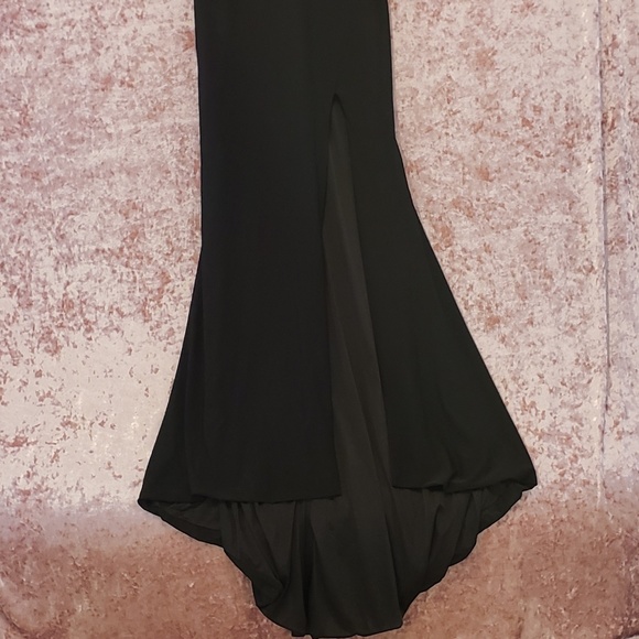 💖Gorgeous Formal Gown 💖 - Picture 4 of 8